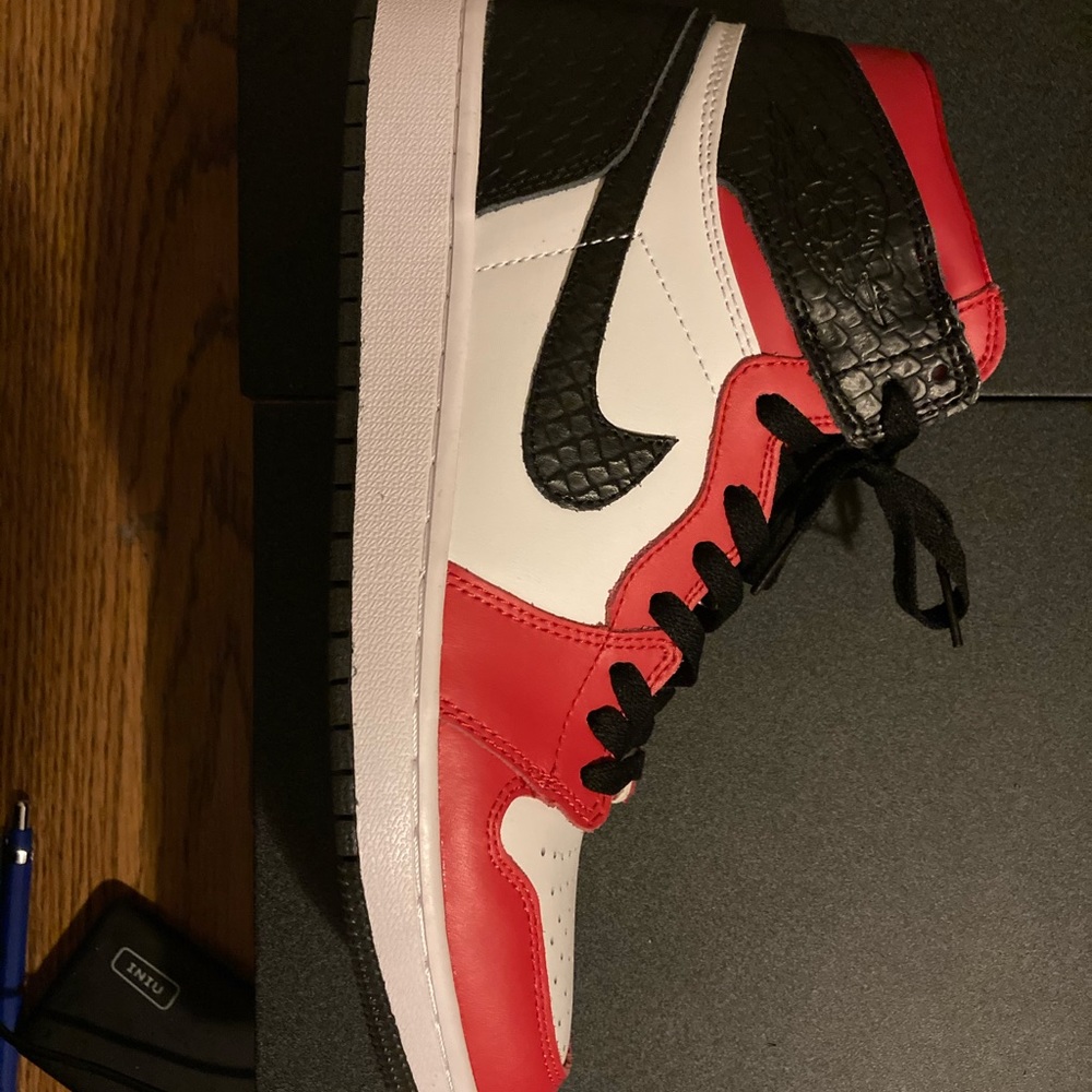 COPY - Jordan 1 Snake Satin Bred reps